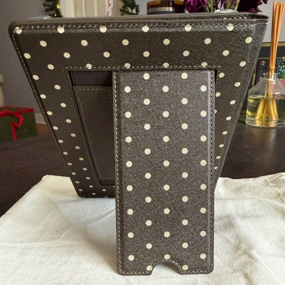 Stori Case for Kindle Paperwhite 12th Edition— Cocoa Dot - Picture 4 of 4
